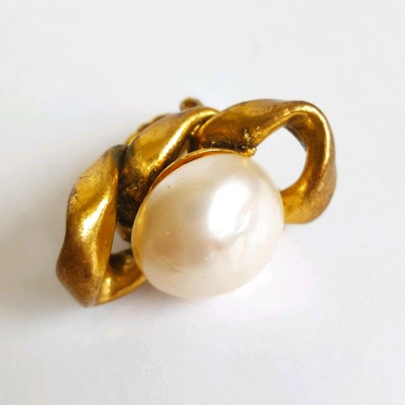CHANEL RARE 1983Baroque Pearl Chunky Knot Earrings - Picture 7 of 16
